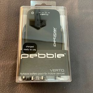NWT Verto Pebble charger
